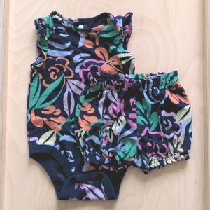 Baby Gap toddler bodysuit and shorts